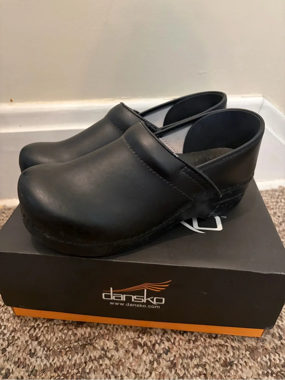 Dansko Black Leather professional oiled Slip-On Clogs 40